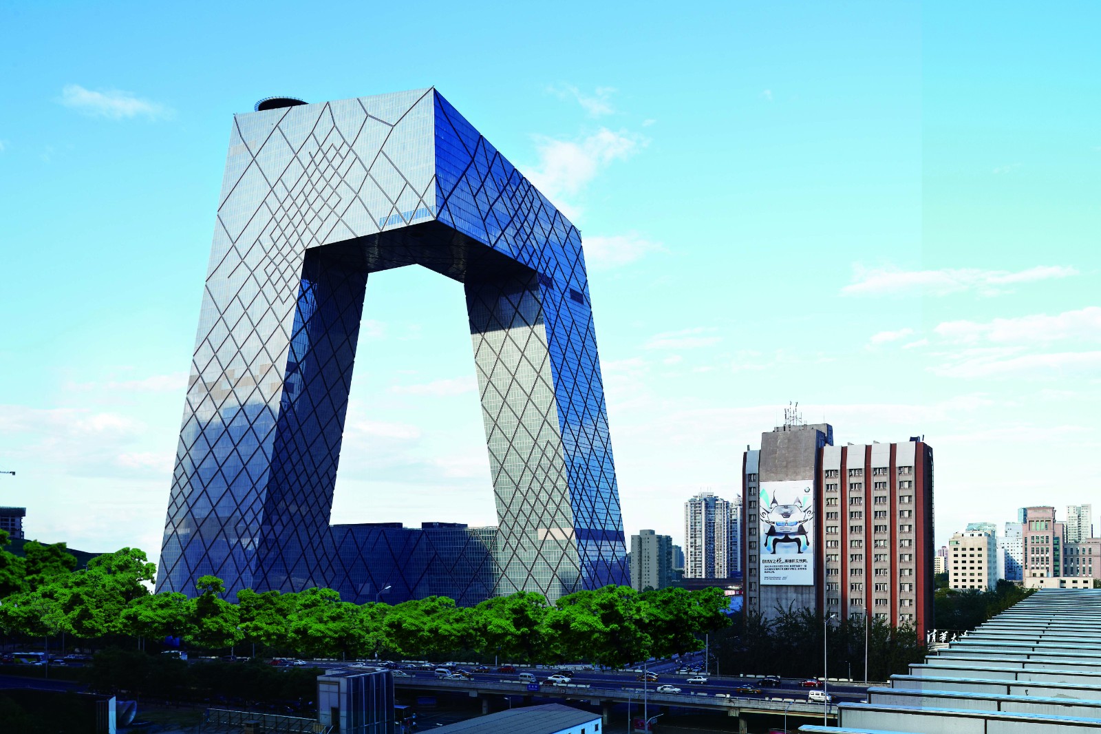1727592749895706.jpg 中央电视台新址.jpg